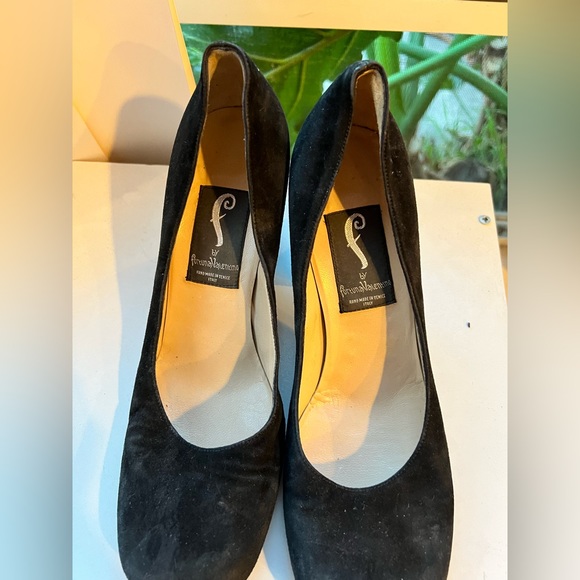 Black suede shoes size 9 1/2 made in Venice Italy . - Picture 2 of 4